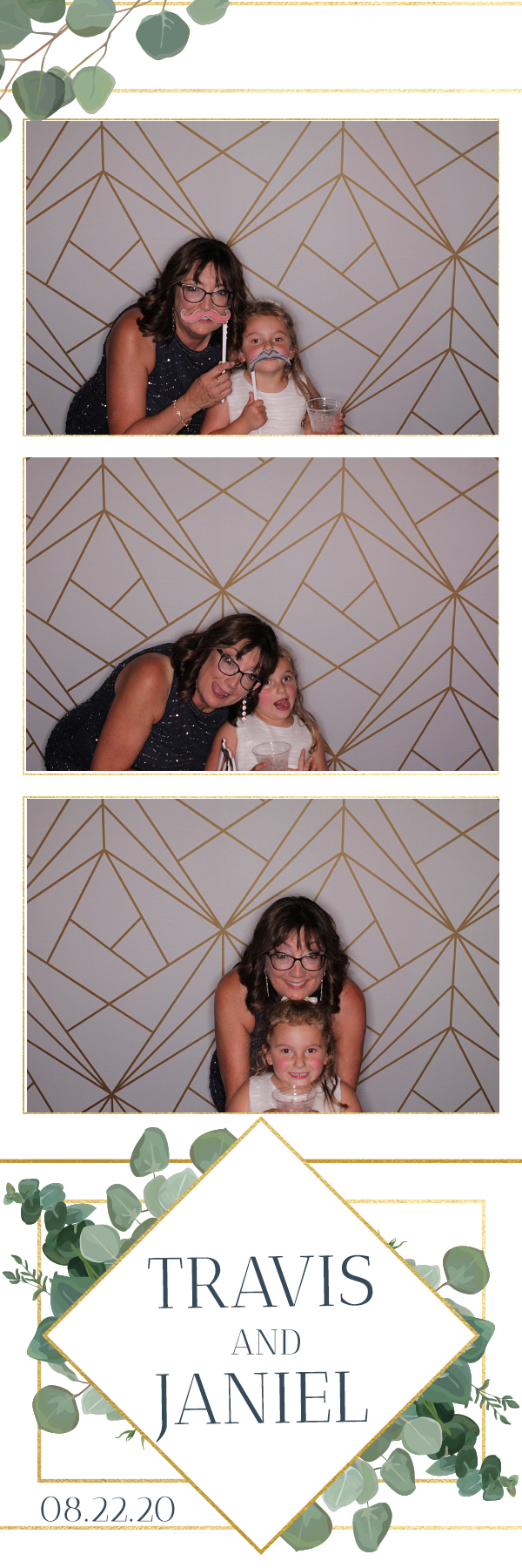 Jacquie & Dennis’ Wedding | View more photos from the event at gallery.photoboothbillings.com/u/PhotoBoothBillings/Jacquie-Dennis’-Wedding-0
